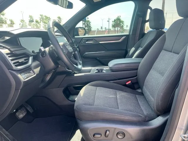Used 2025 Sterling Metallic GMC Elevation image 20