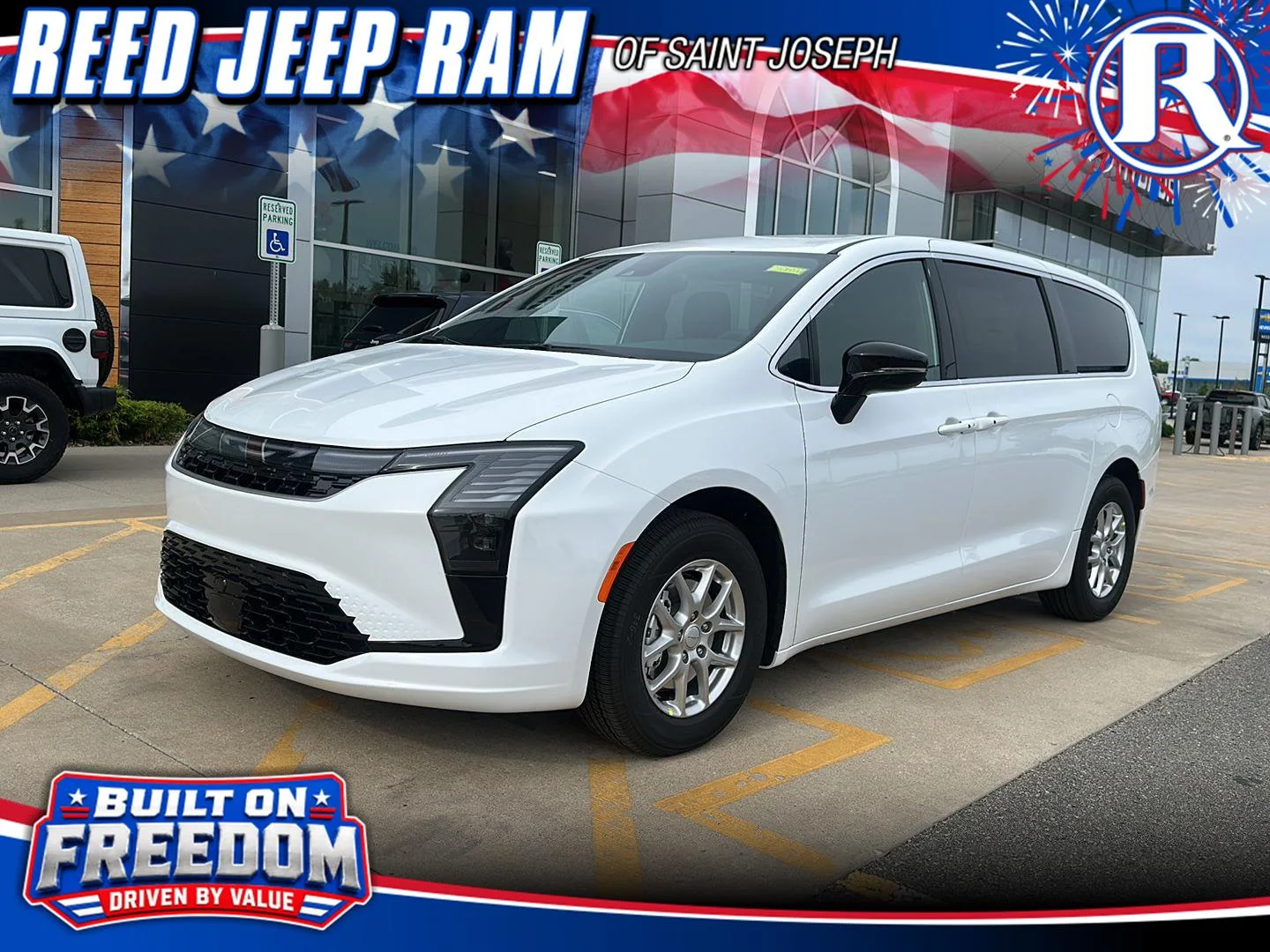 2027 Chrysler Pacifica Select's photo