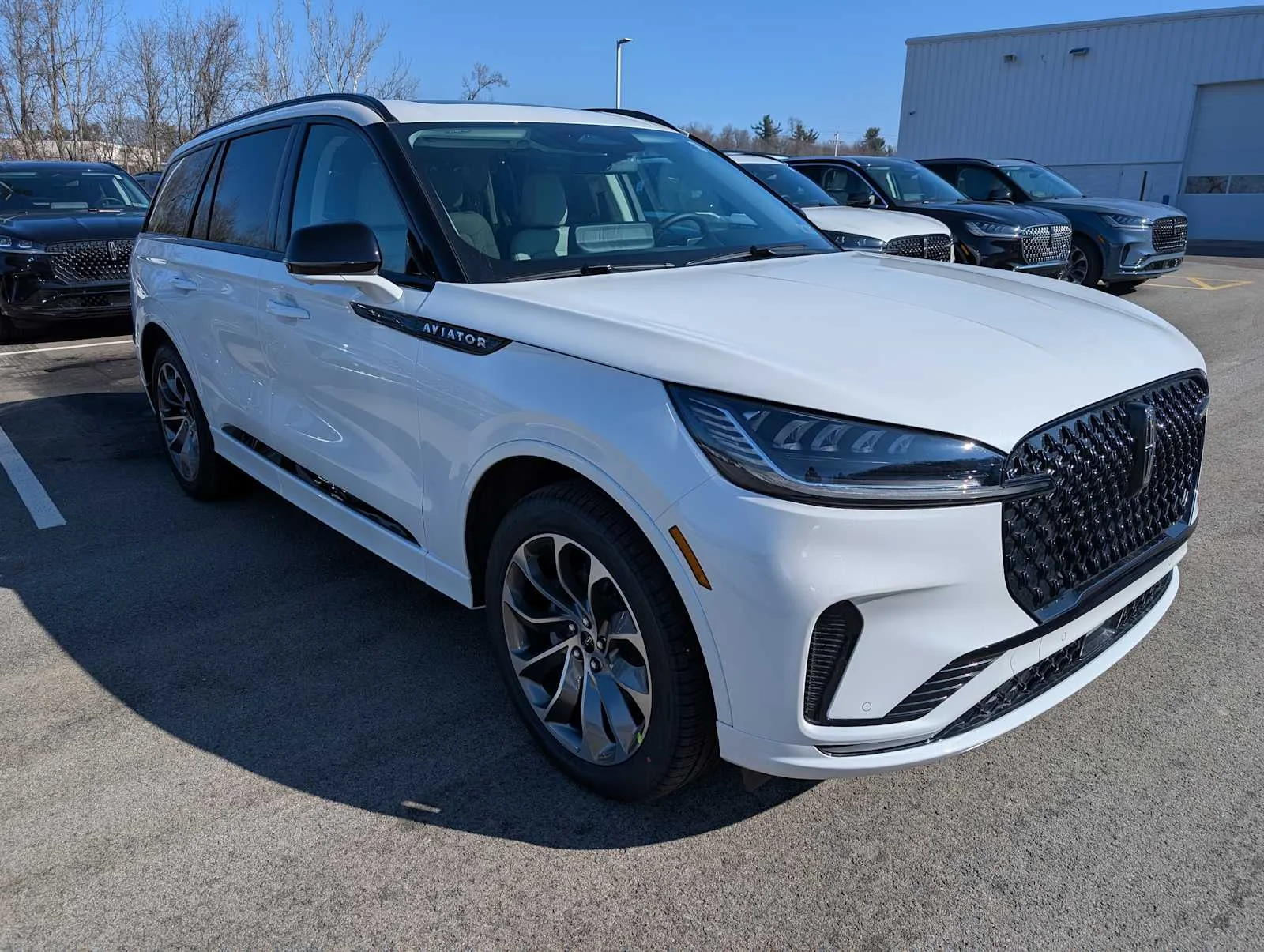 New 2026 Pristine White Metallic Tri-Coat Lincoln Premiere image 6
