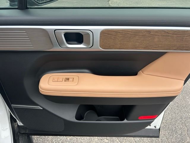 2026 Hyundai Santa Fe Limited - Photo 10