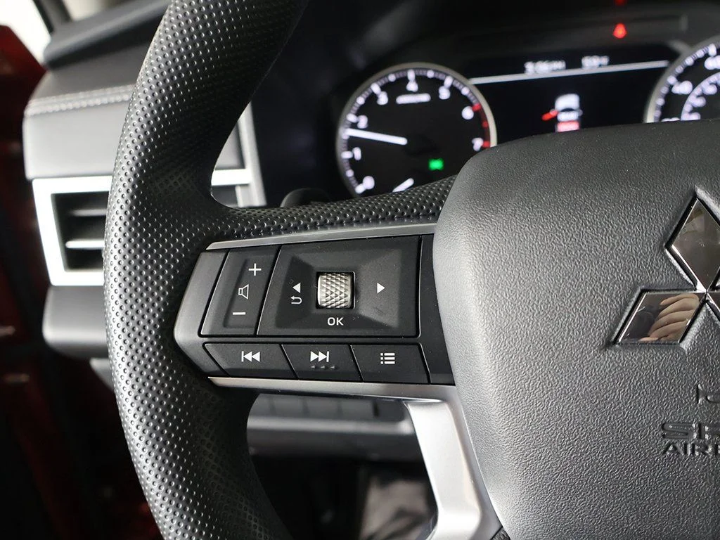 2026 Mitsubishi Outlander ES - Photo 42