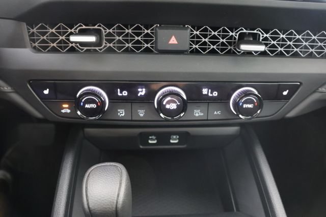 Used 2025 Blue Honda SE image 15