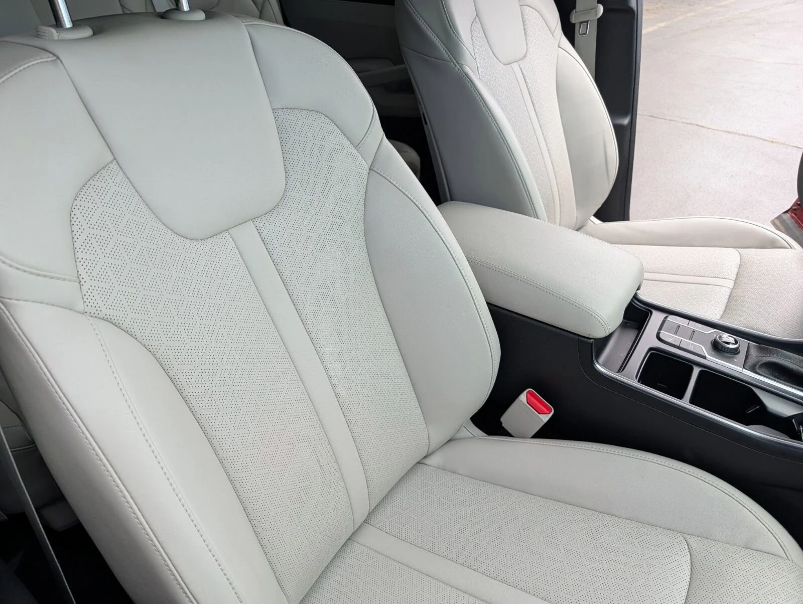 Used 2022 Red Kia X-Line S image 23