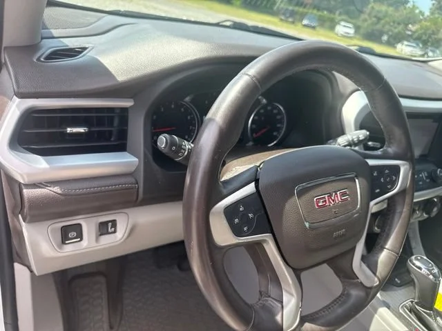 Used 2017 WHITE FROST TRICOAT GMC SLT image 5