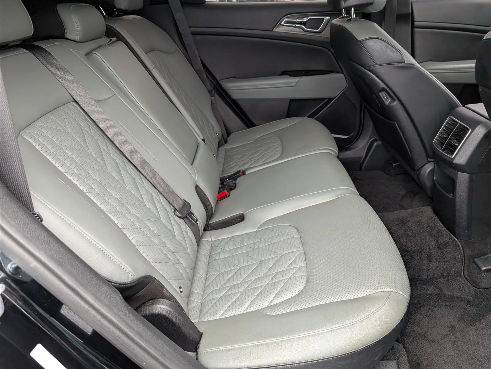 Used 2024 Ebony Black Kia X-Line image 33