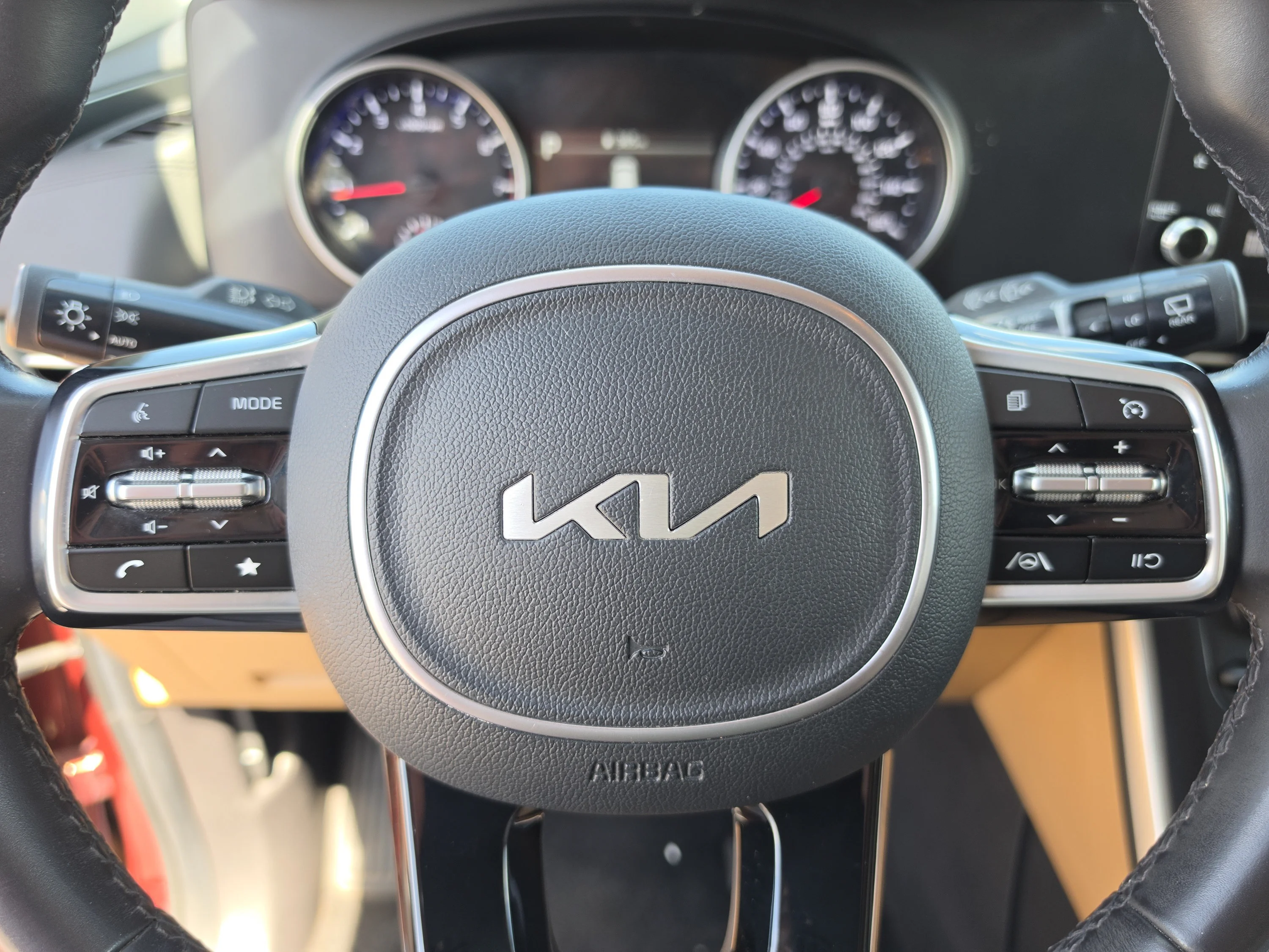 Used 2024 Flare Red Kia LX image 34