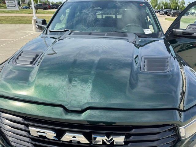 New 2026 Serrano-Green Metallic Exterior Paint RAM Laramie image 39
