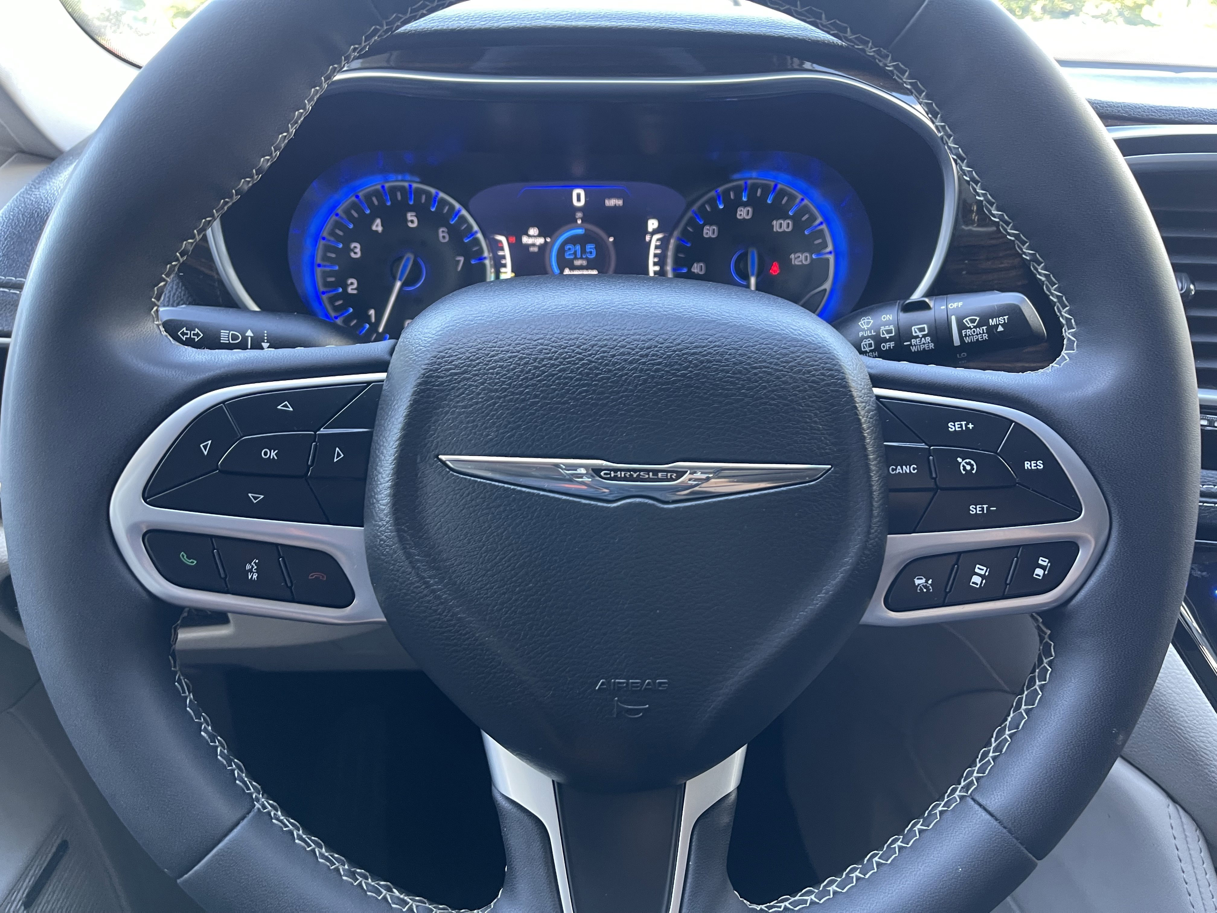Used 2022 White Chrysler Limited image 36