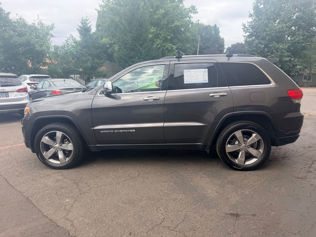 Used 2015 Gray Jeep Limited image 11