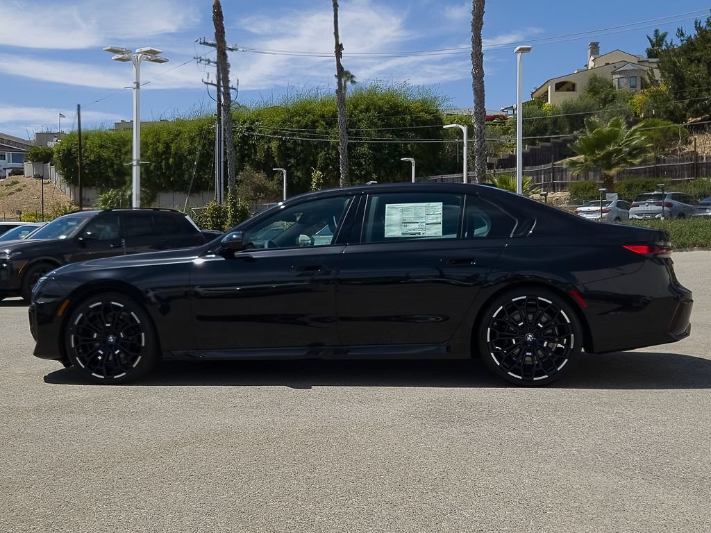 New 2026 Black Sapphire Metallic BMW 740i image 4
