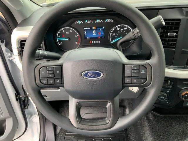 New 2024 Oxford White Ford XL image 13