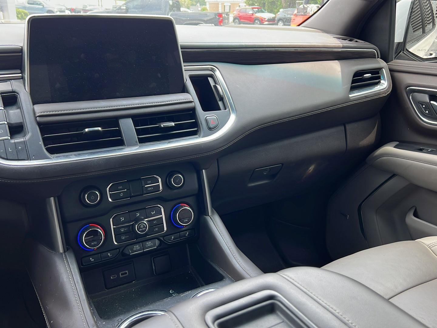 Used 2022 Summit White Chevrolet LT image 8