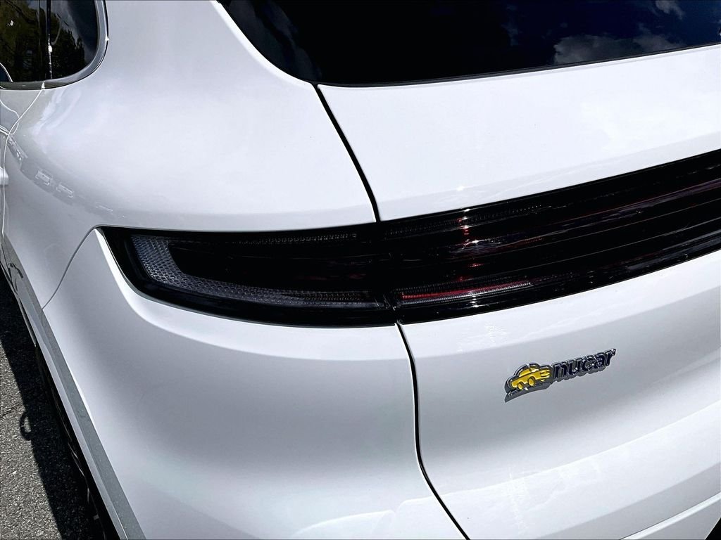 Used 2024 White Porsche Base image 34