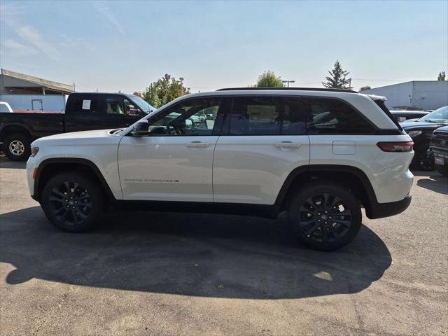 New 2026 Bright White Clear-Coat Exterior Paint Jeep 85th Anniversary Edition image 4