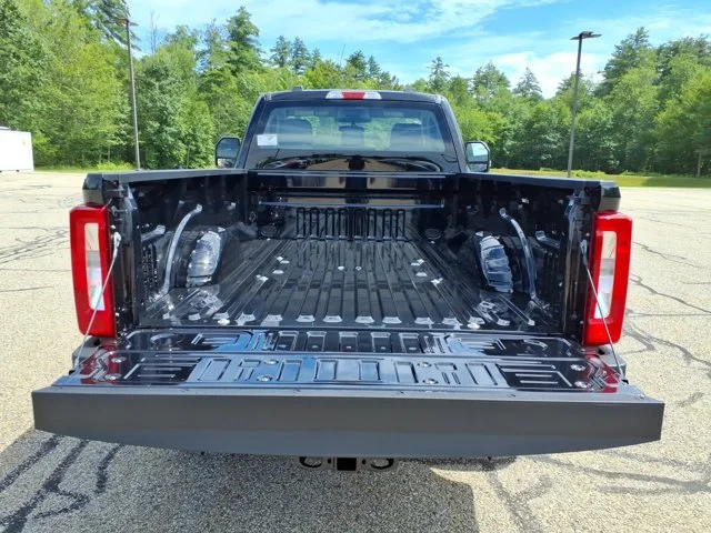 New 2026 Agate Black Metallic Ford XL image 27