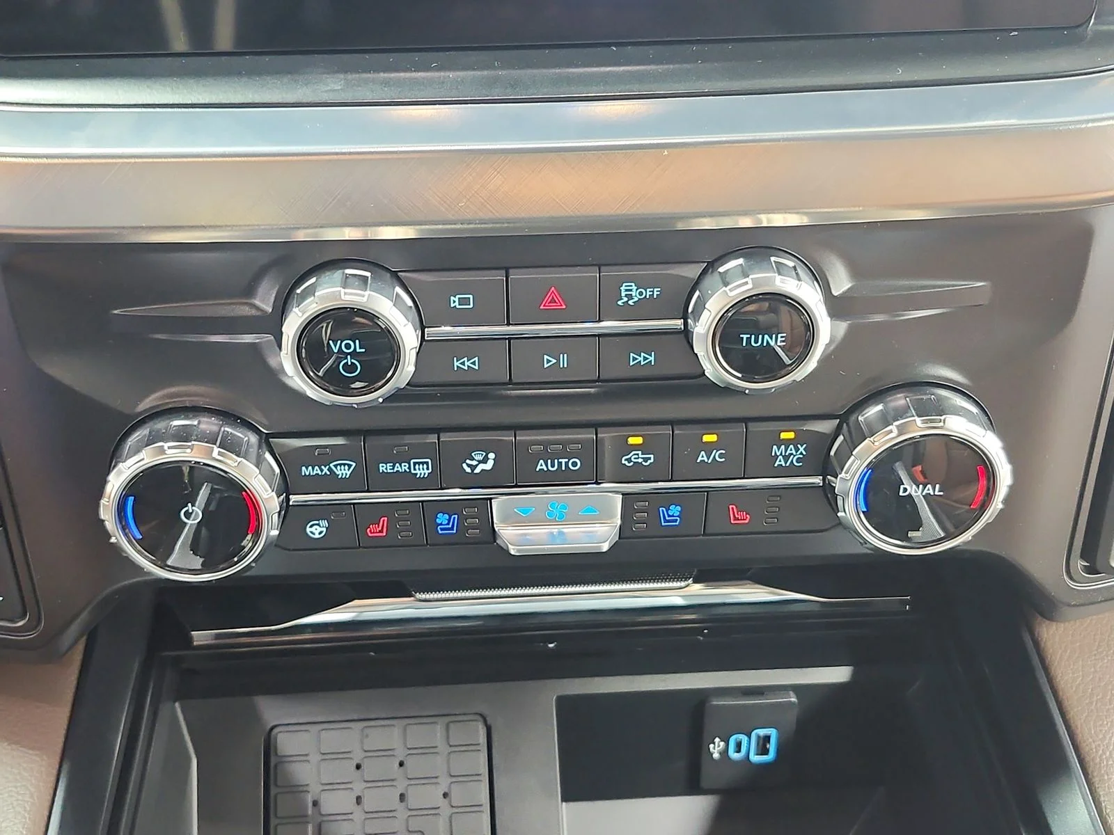 New 2026 White Ford King Ranch image 35