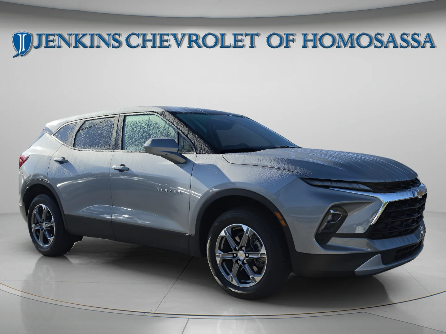 Used 2025 Sterling Gray Metallic Chevrolet LT image 2