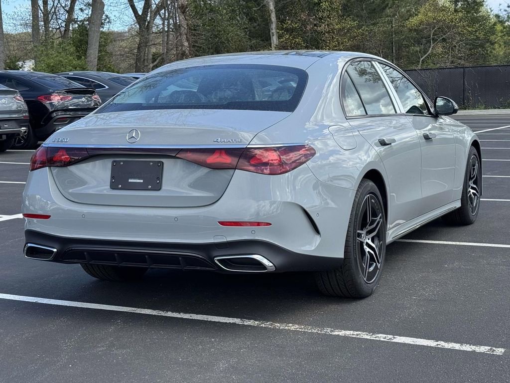 New 2026 MANUFAKTUR Alpine Grey Mercedes-Benz E 350 image 10