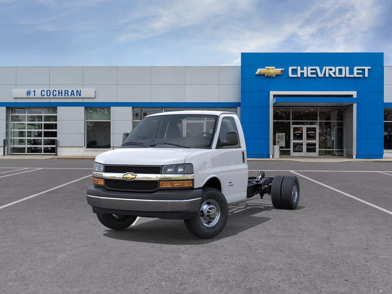 New 2026 Summit White Chevrolet 1WT image 8
