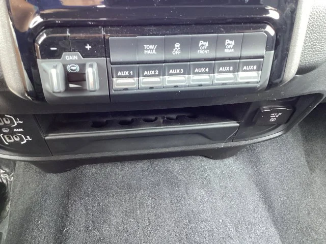 New 2026 Silver Ram BLACK EXPRESS CREW CAB 4X4 8