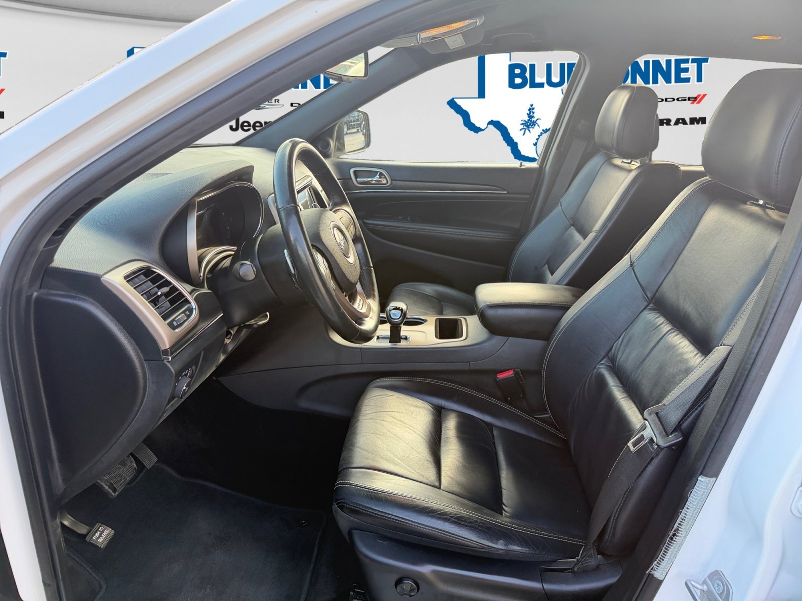 Used 2015 Bright White Clearcoat Jeep Limited image 11