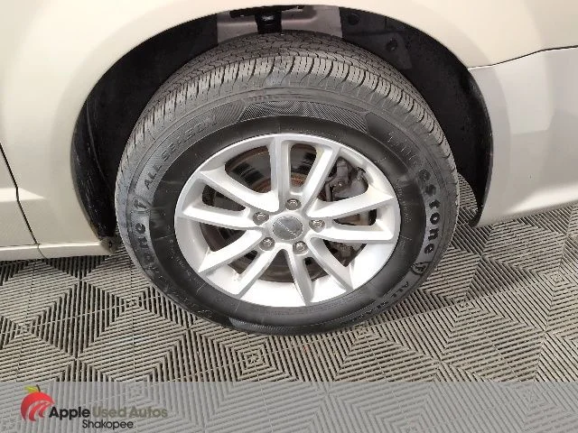 Used 2016 Beige Dodge SXT image 44