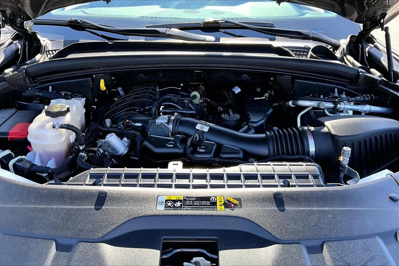 Used 2021 Gray Jeep Altitude image 36