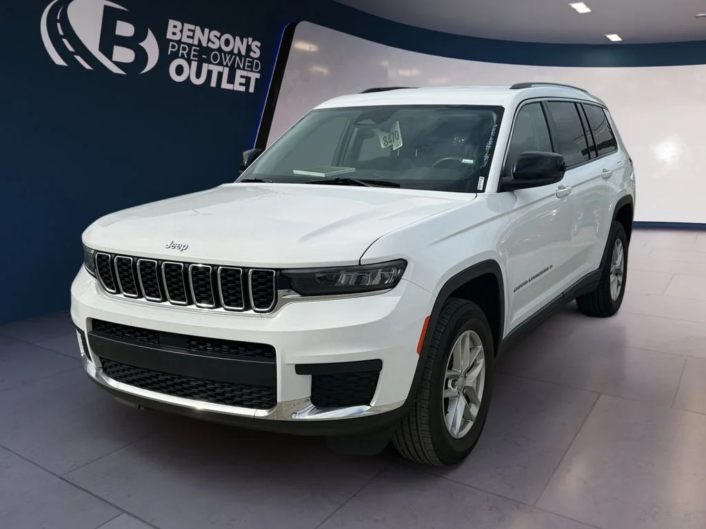 2023 Jeep Grand Cherokee L Laredo's photo