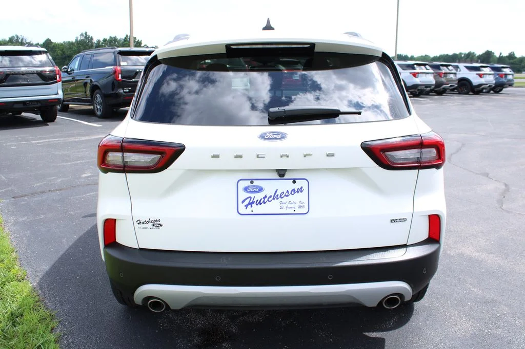 Used 2024 White Metallic Ford Base image 6