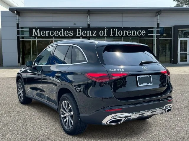 Used 2026 Black Mercedes-Benz GLC 300 image 4