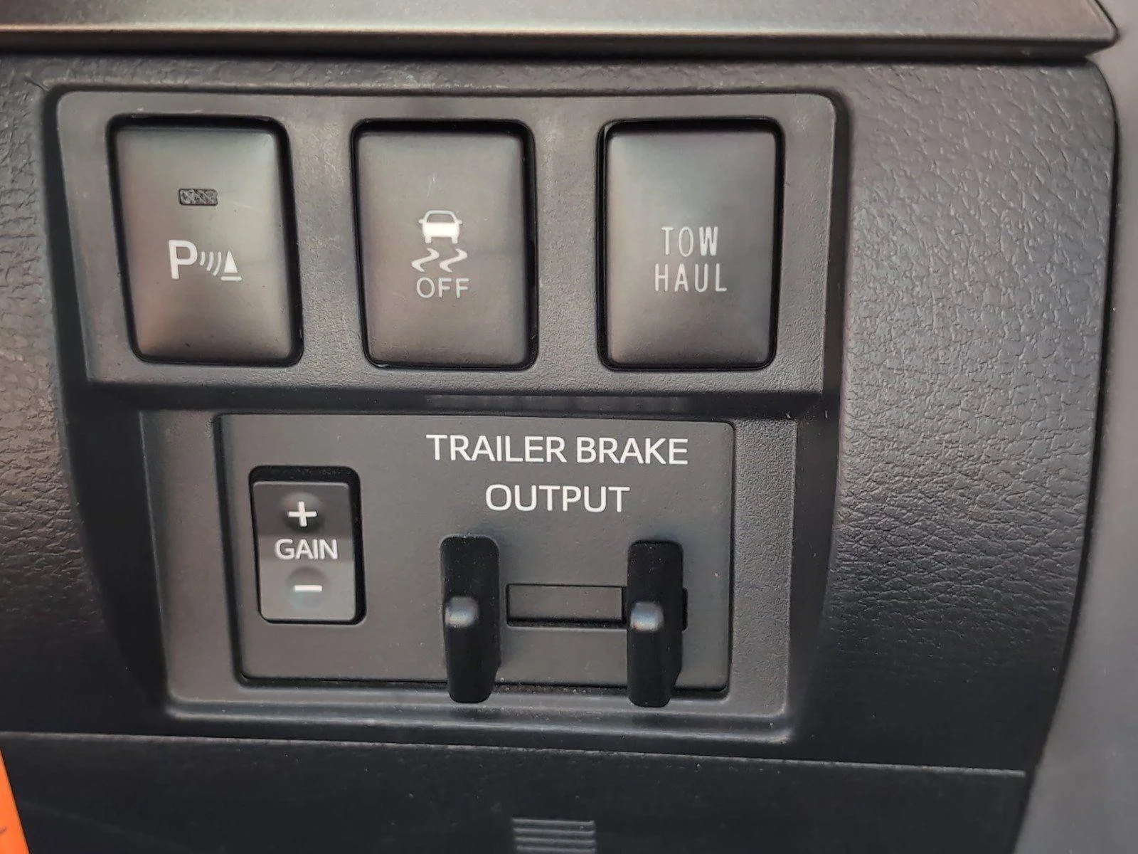 Used 2019 Midnight Black Metallic Toyota SR5 image 24