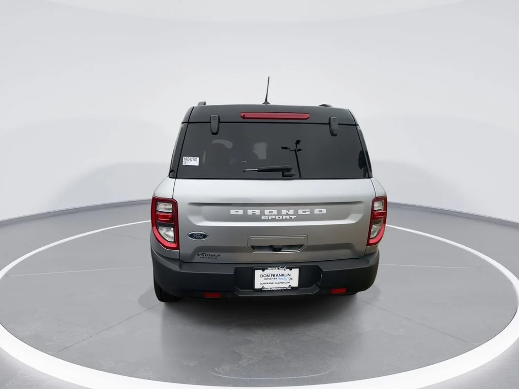 Used 2022 Silver Ford Outer Banks image 7