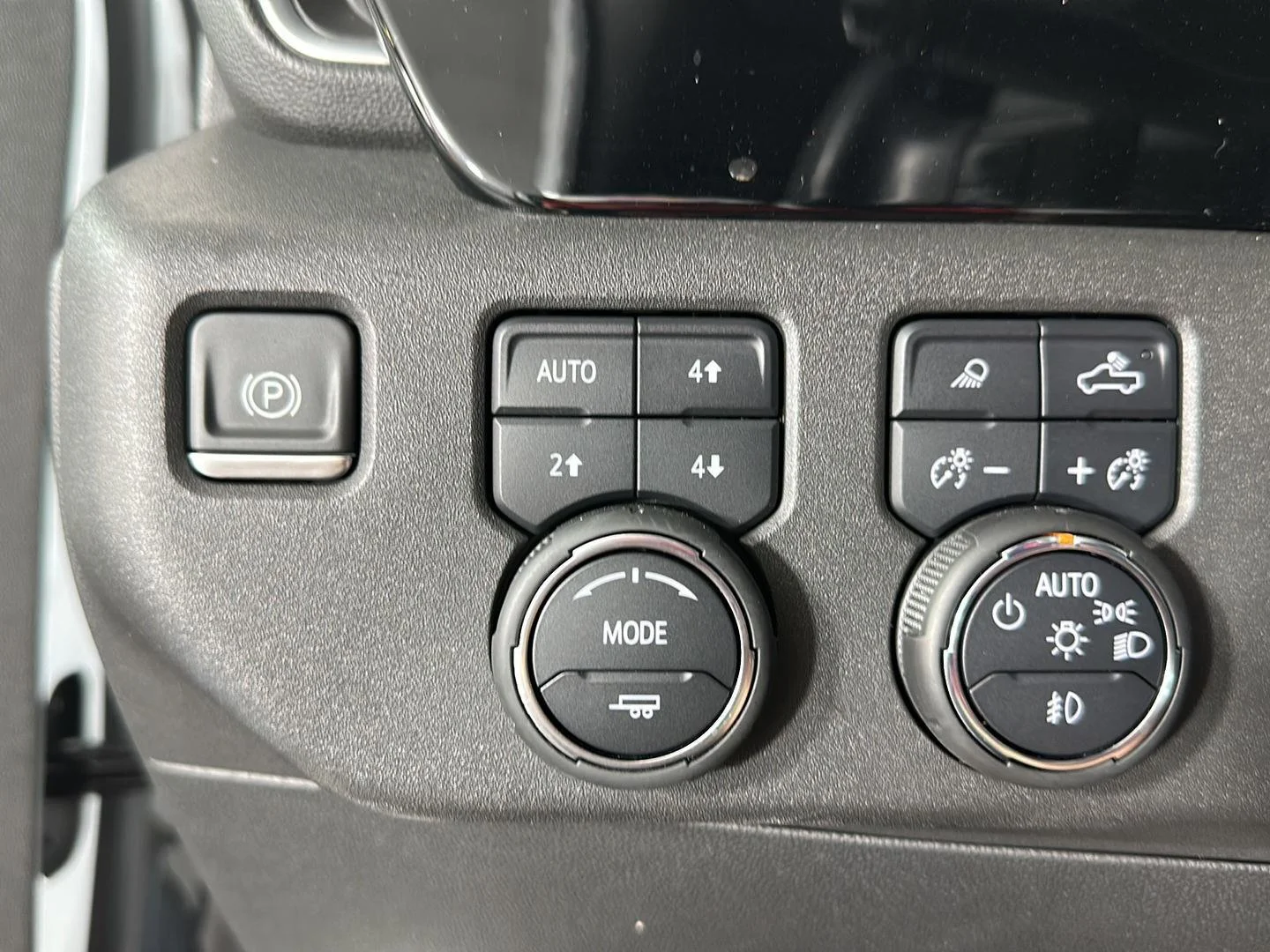 Used 2022 Summit White Chevrolet LT Trail Boss image 9