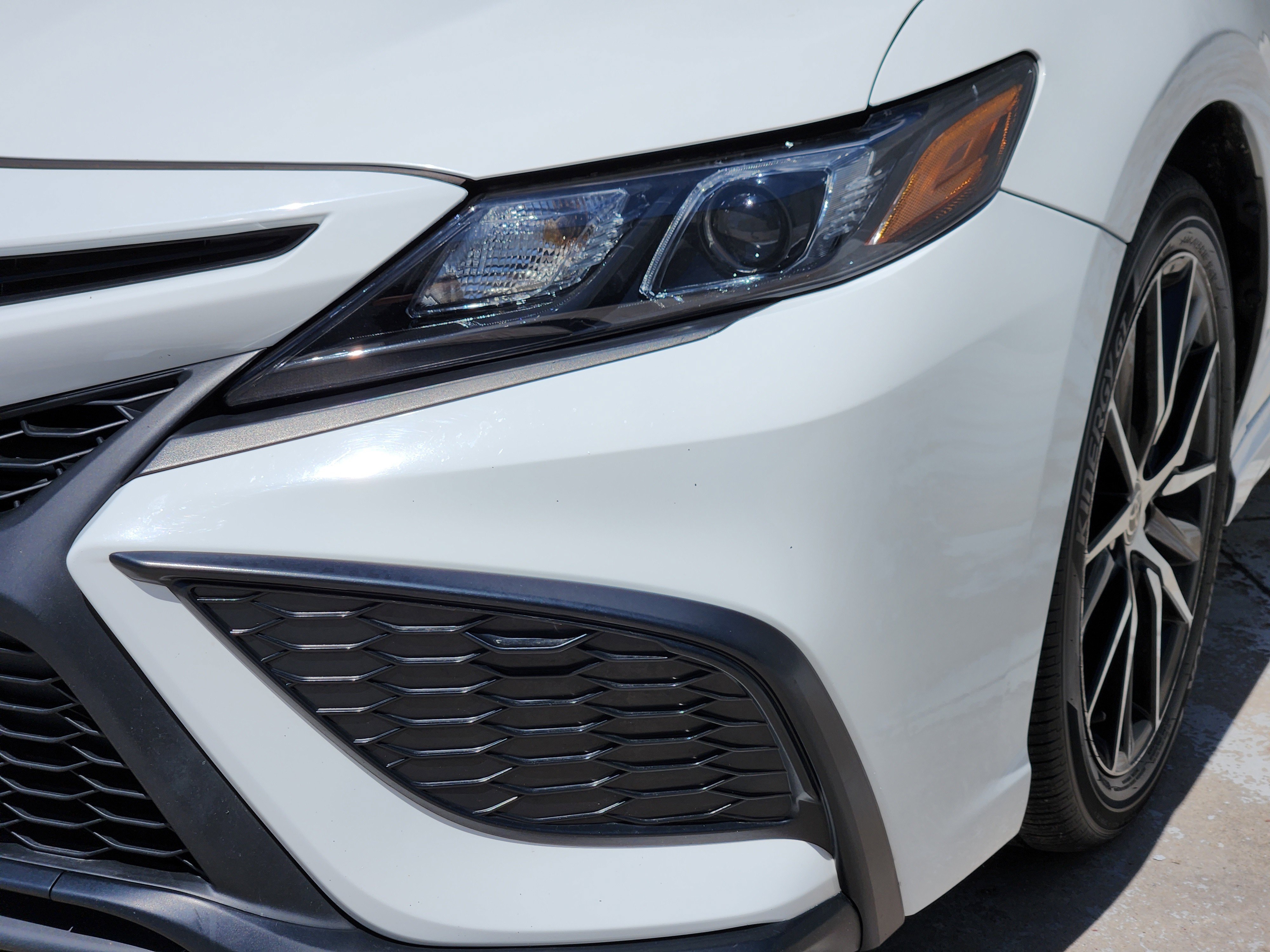 Used 2023 Ice Cap Toyota SE image 11