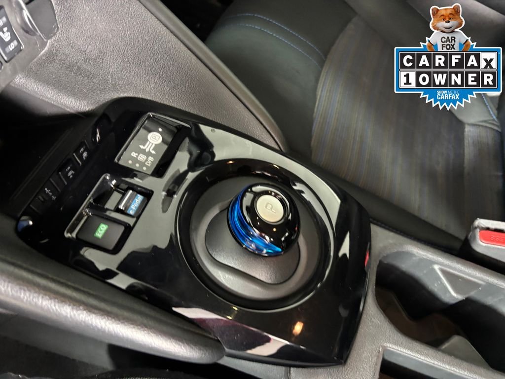 Used 2020 Brilliant Silver Metallic Nissan SV image 25