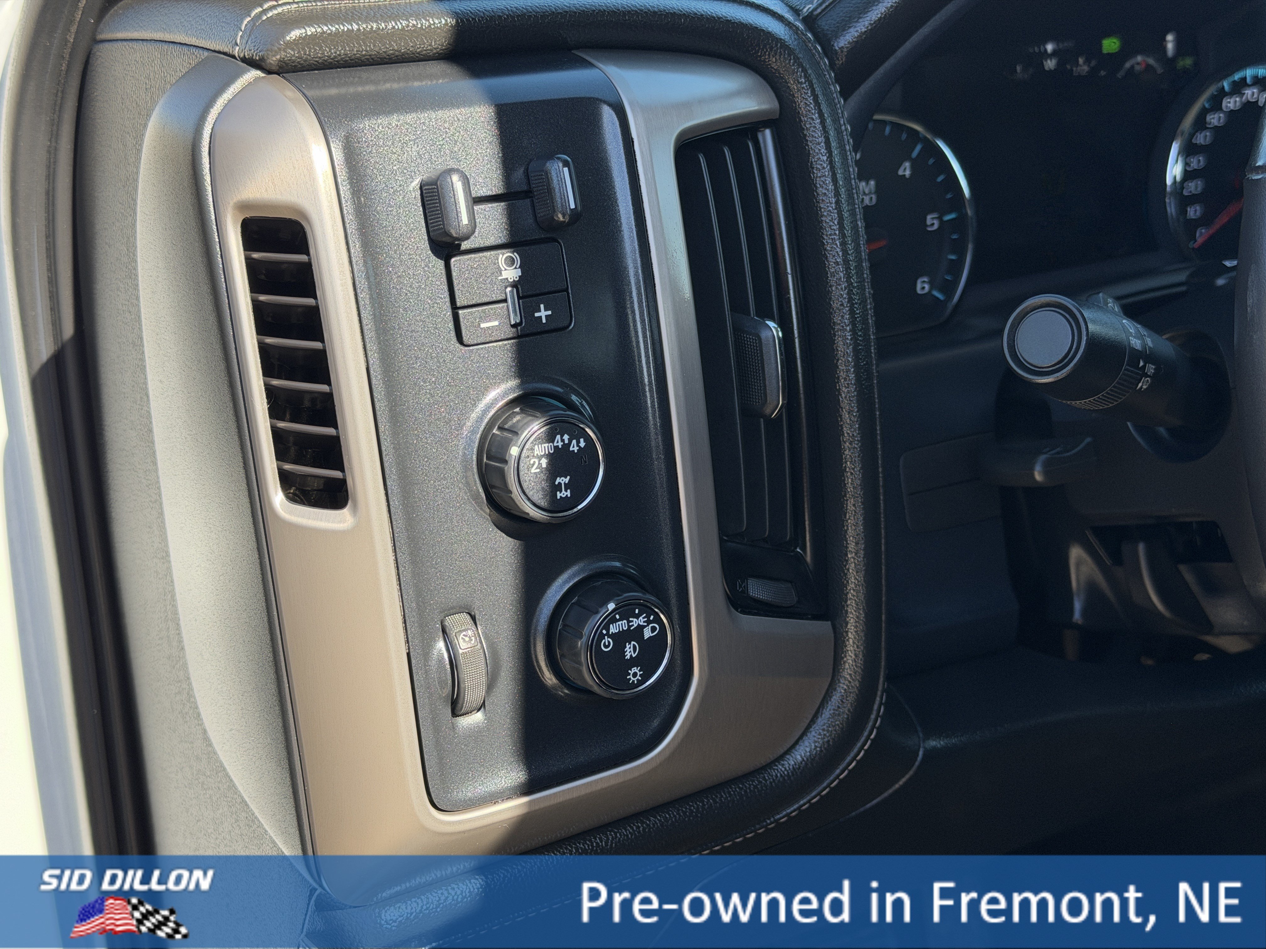 Certified Used 2018 WHITE FROST TRICOAT GMC Denali image 14