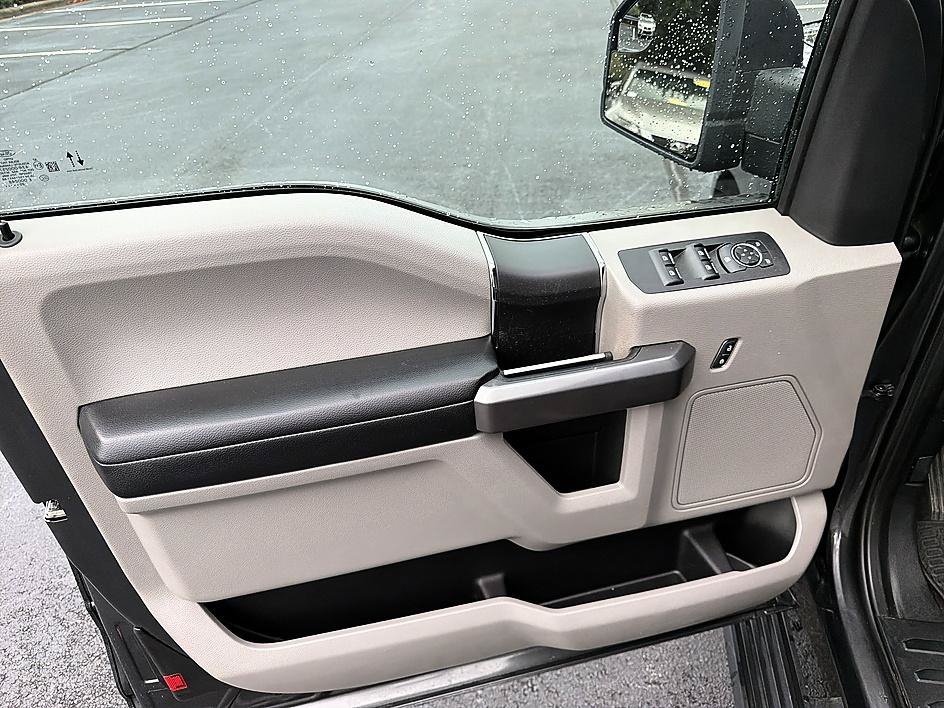 Used 2020 Magnetic Ford XLT image 10
