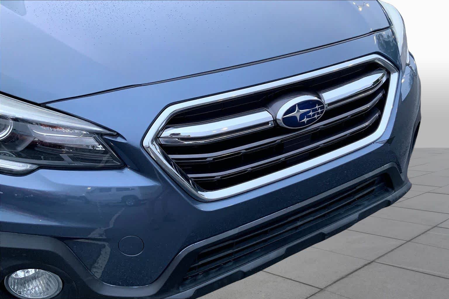 Used 2018 Twilight Blue Metallic Subaru Limited image 28
