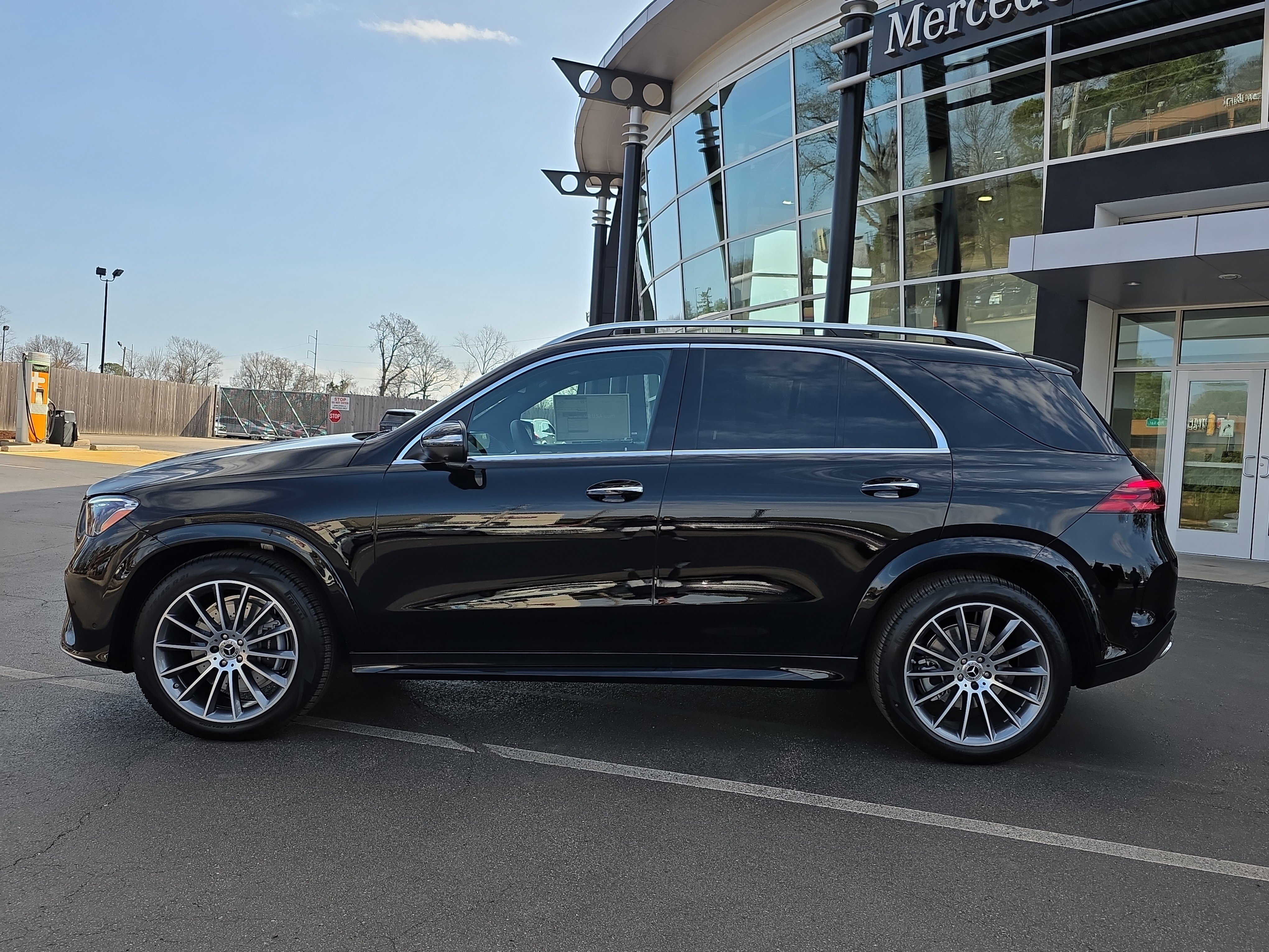 New 2026 Black Mercedes-Benz GLE 350 image 32