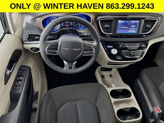 Used 2024 Black Chrysler LX image 20