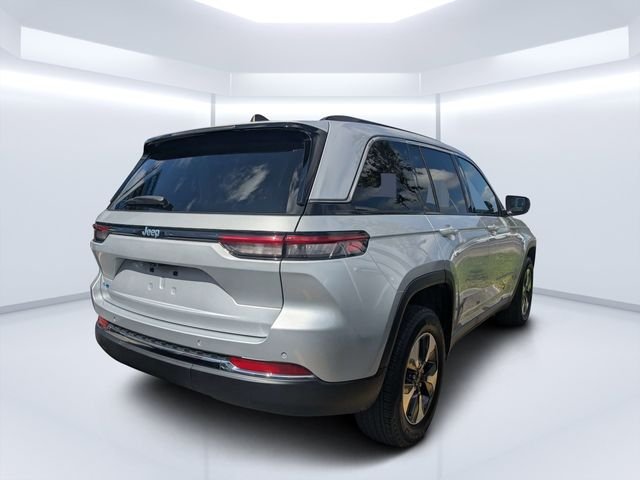 Used 2024 Silver Jeep 4xe image 2