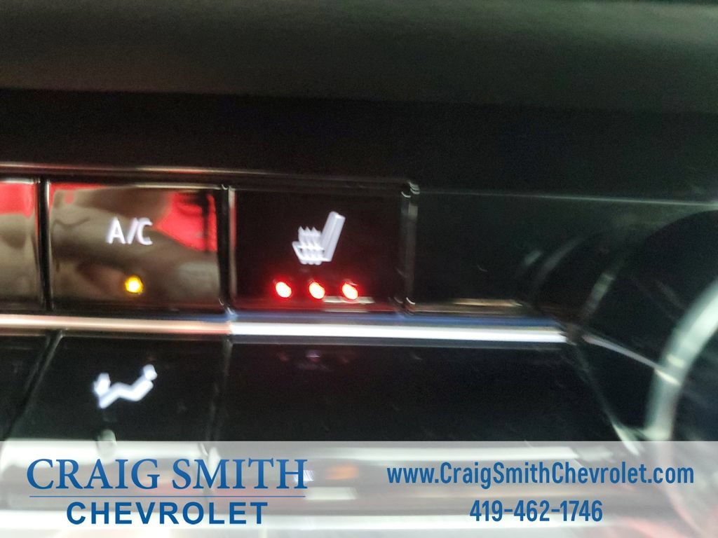 Used 2025 Sterling Gray Metallic Chevrolet LT image 27