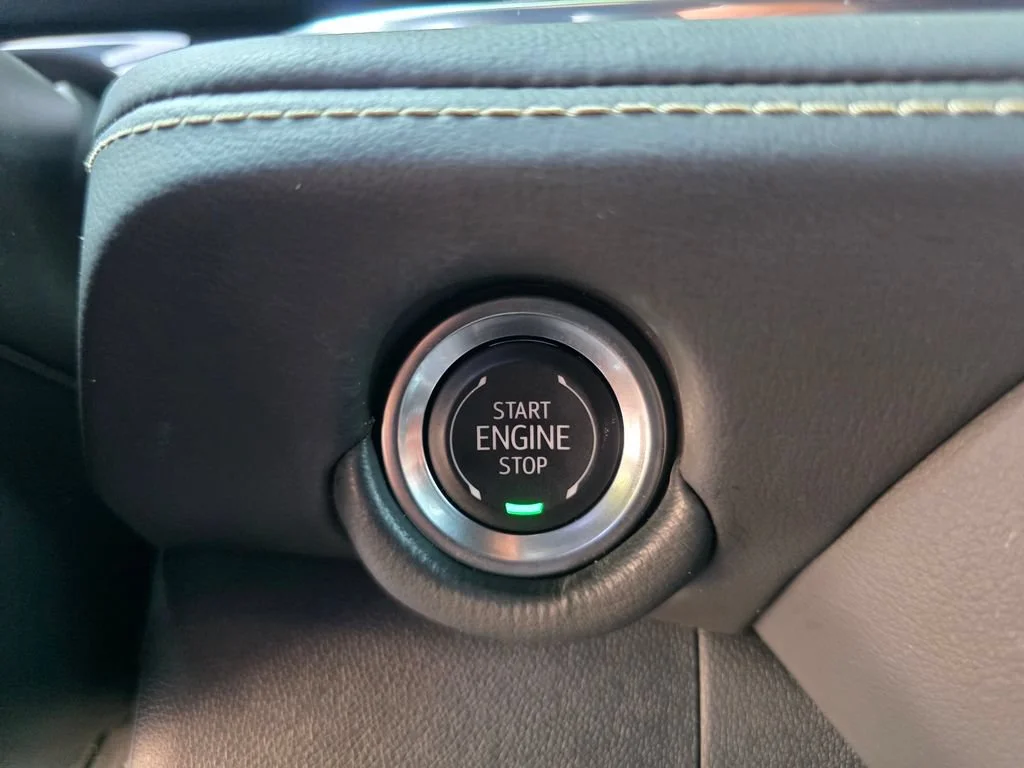 Used 2025 Sterling Gray Metallic Chevrolet Premier image 20