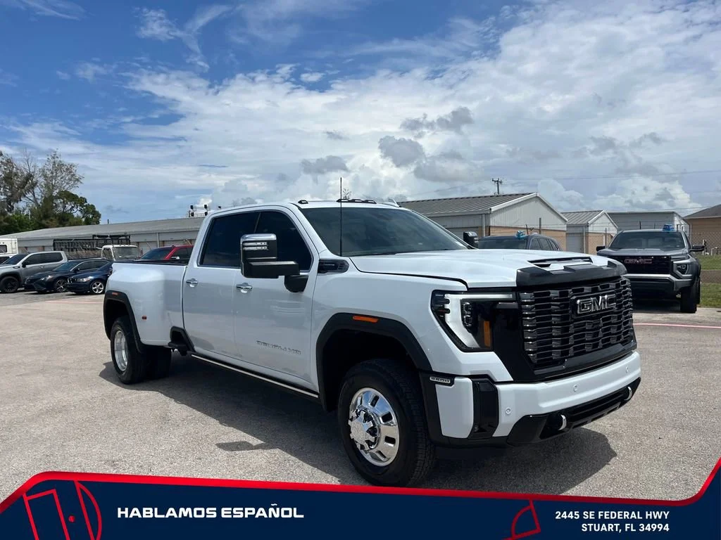 New 2026 Glacier White Tricoat GMC Denali Ultimate DRW image 2