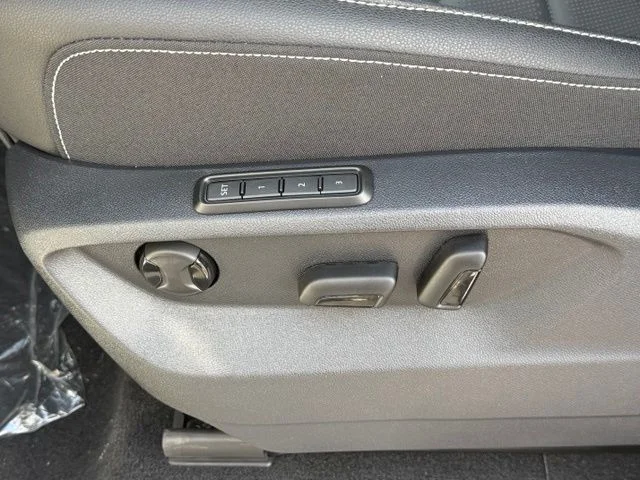 New 2026 White Volkswagen 2.0T SEL R-Line Black image 17