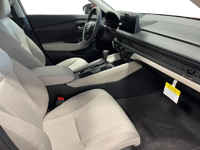 New 2026 Platinum White Pearl Honda LX image 25