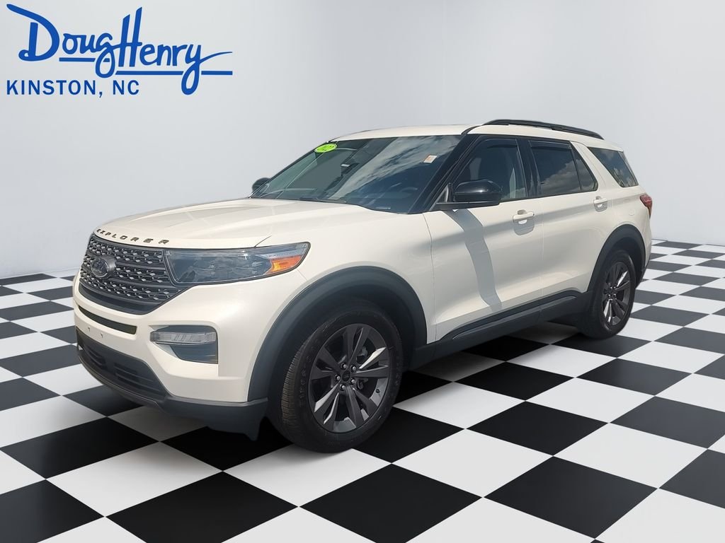 2022 Ford Explorer XLT RWD's photo