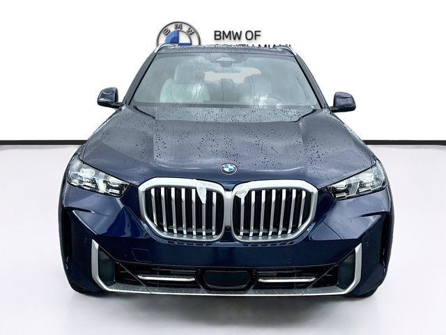 New 2026 Blue BMW sDrive40i image 2