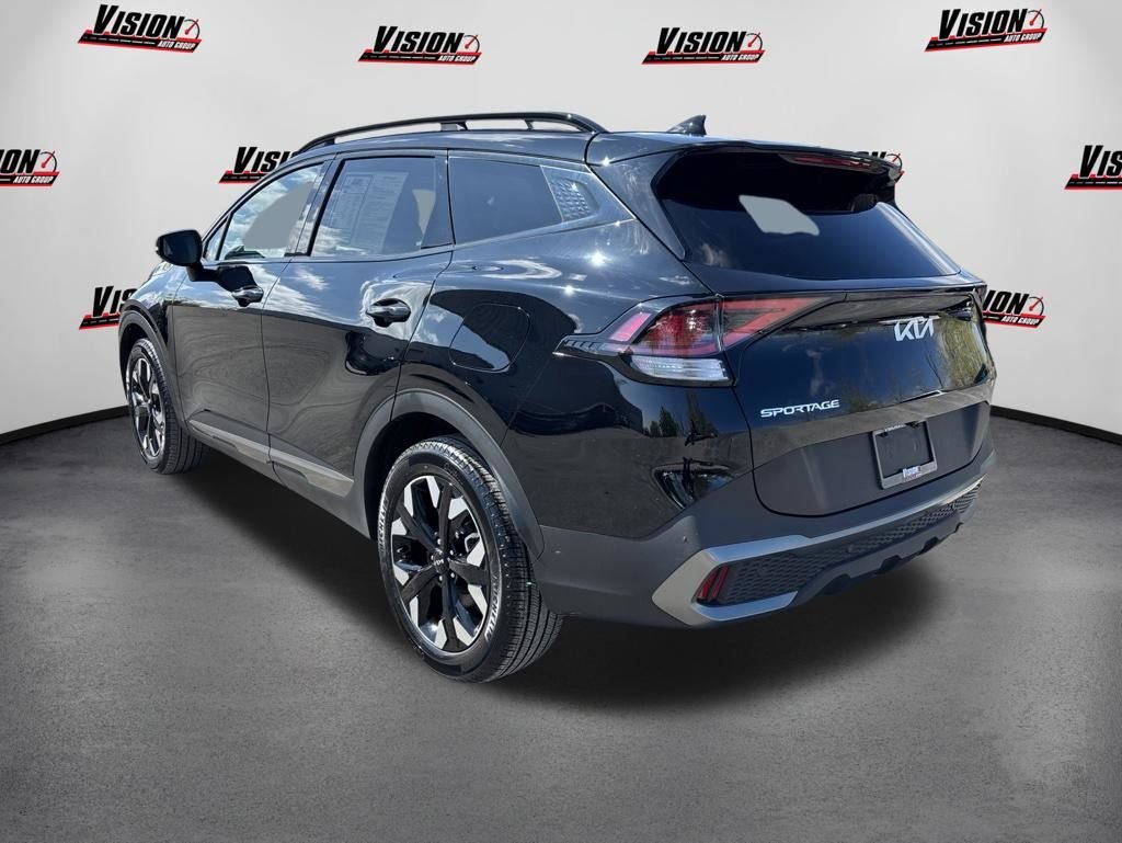 Used 2023 Black Kia X-Line image 7