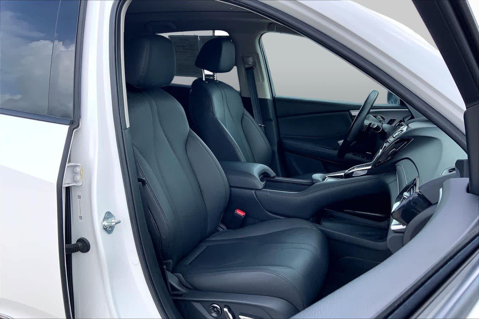 Used 2023 Platinum White Pearl Acura  image 9